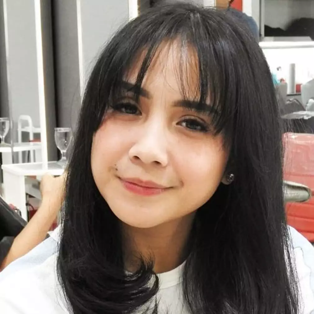 Ubah gaya rambut, pesona 10 seleb cantik ini manglingi banget