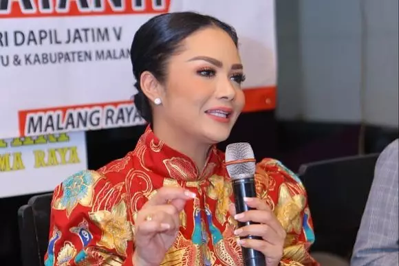 momen krisdayanti bekerja jadi DPR Instagram momen krisdayanti bekerja jadi DPR Instagram