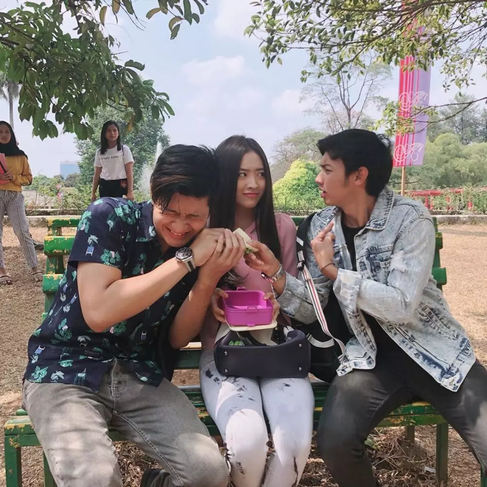 Momen pemain Cinta Karena Cinta di luar syuting Instagram 