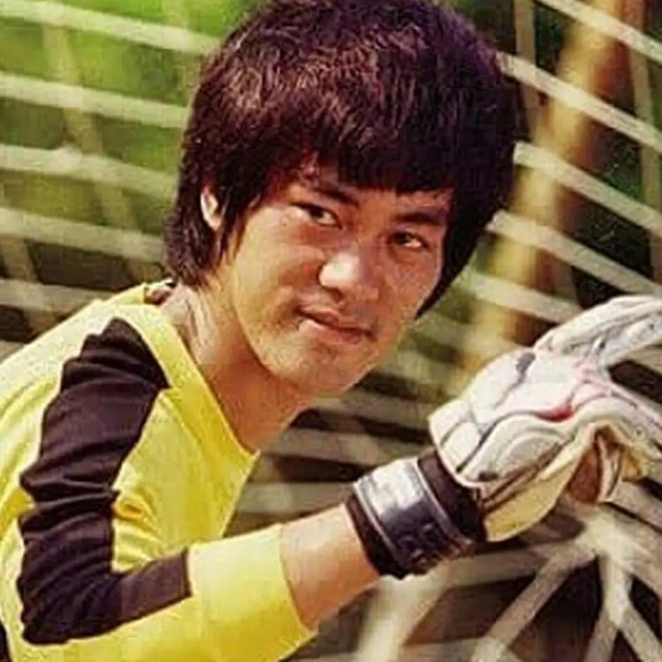 7 Potret terbaru pemeran kiper di film Shaolin Soccer, manglingi