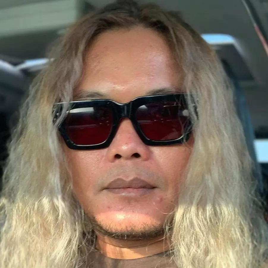 Ganti gaya rambut, ini 5 penampilan baru Sule