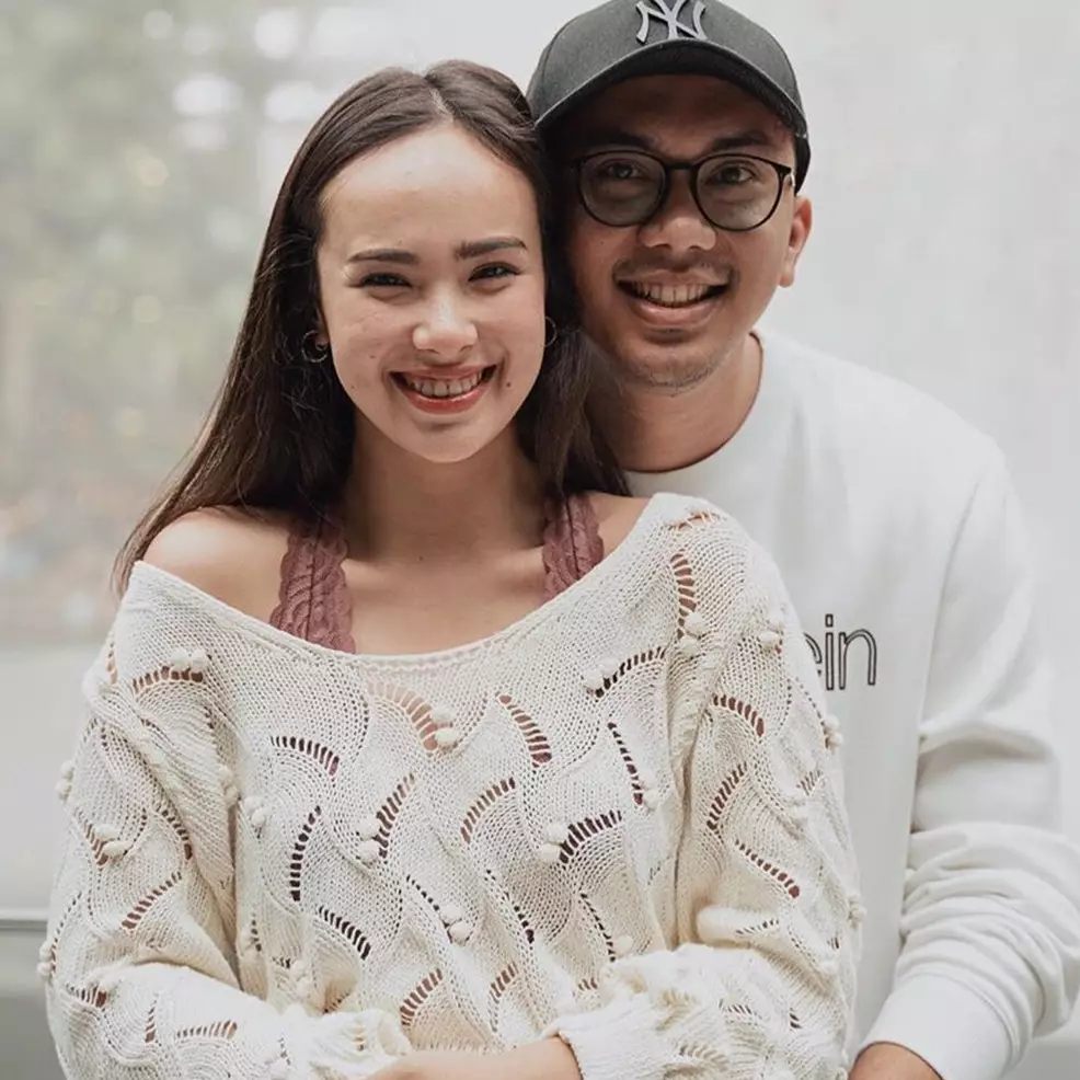 Pacaran singkat, ini 7 potret prewedding Pamela Bowie &amp; kekasih