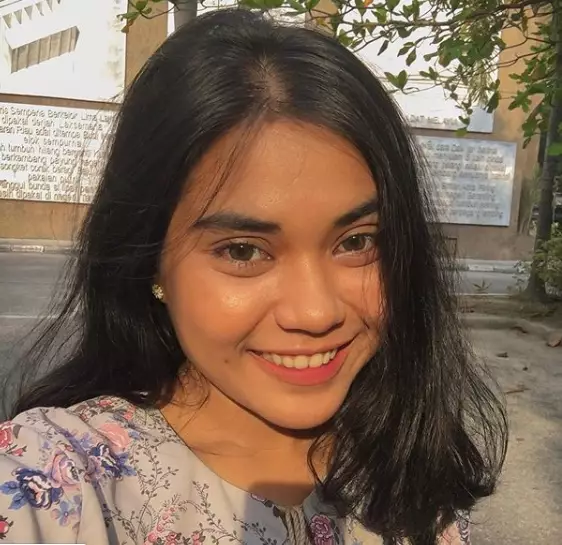 seleb tiktok cantik istimewa