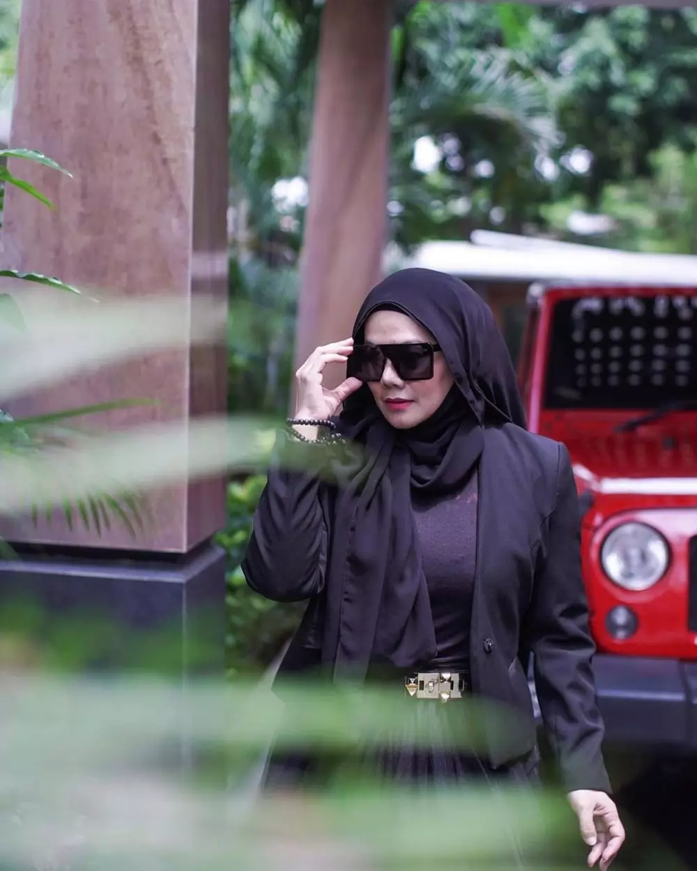 Gaya hijab Sarita Abdul Mukti  Instagram @queen_saritaabdulmukti Gaya hijab Sarita Abdul Mukti  Instagram @queen_saritaabdulmukti