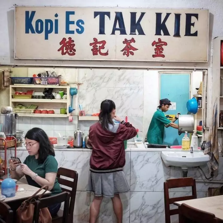 10 Tempat makan legendaris khas Jakarta
