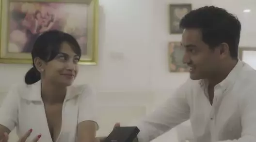 Vanessa Angel hamil  Instagram