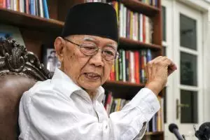 5 Fakta Gus Sholah, adik Gus Dur yang meninggal dunia