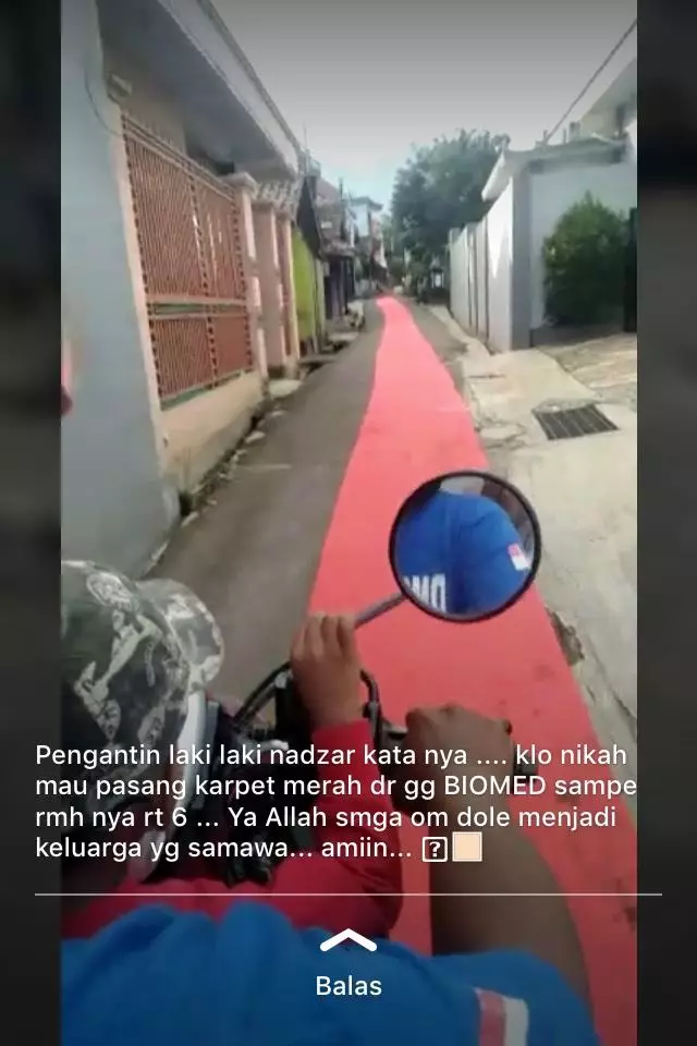 pengantin gelar karpet merah 1 kilometer © Facebook/azka.nurfikri.10