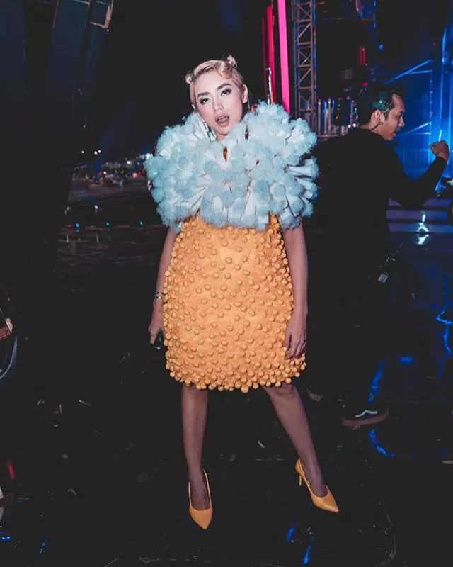 jedar kostum nyentrik © 2020 brilio.net jedar kostum nyentrik © 2020 brilio.net