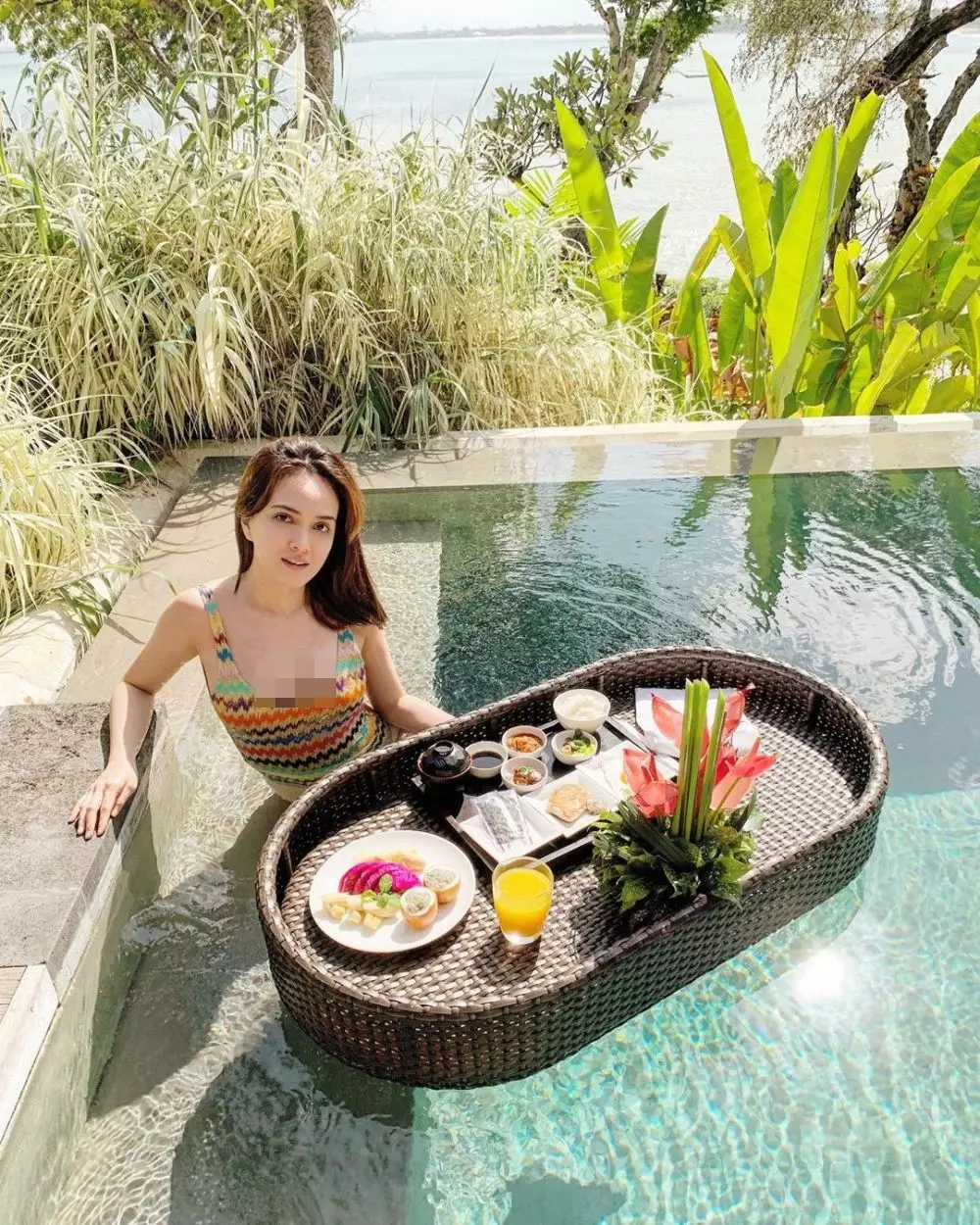 seleb floating breakfast © 2020 brilio.net