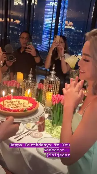 dinner party jedar © 2020 brilio.net