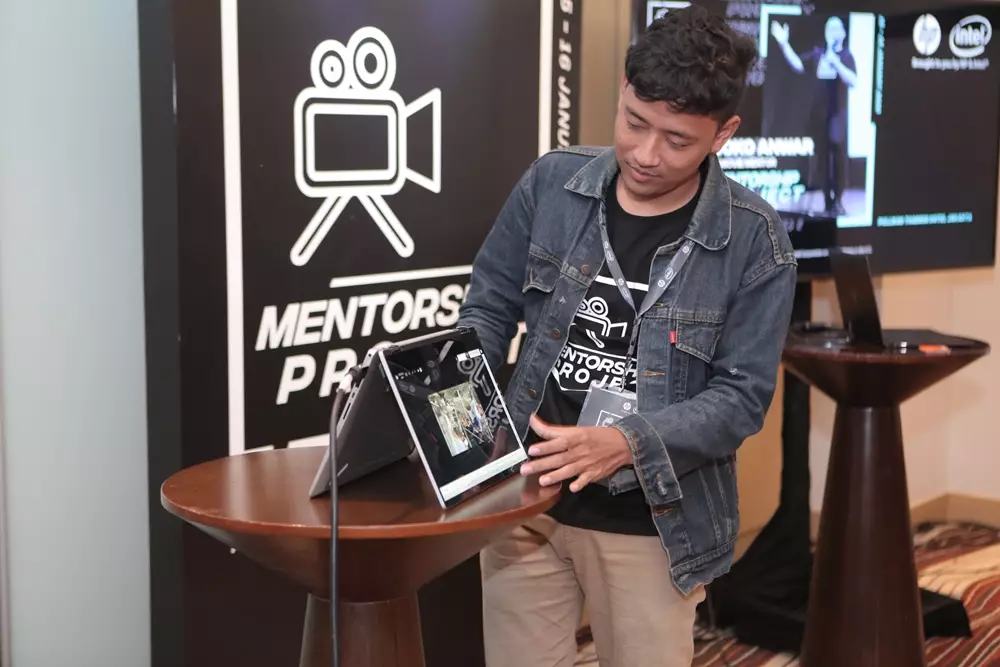 Gemblengan Joko Anwar & Eka Gustiwana di HP Mentorship Project HP Indonesia Gemblengan Joko Anwar & Eka Gustiwana di HP Mentorship Project HP Indonesia