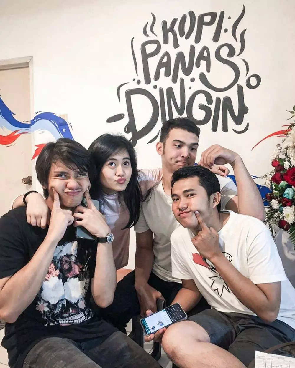 Arbani dan Henry instagram  Arbani dan Henry instagram