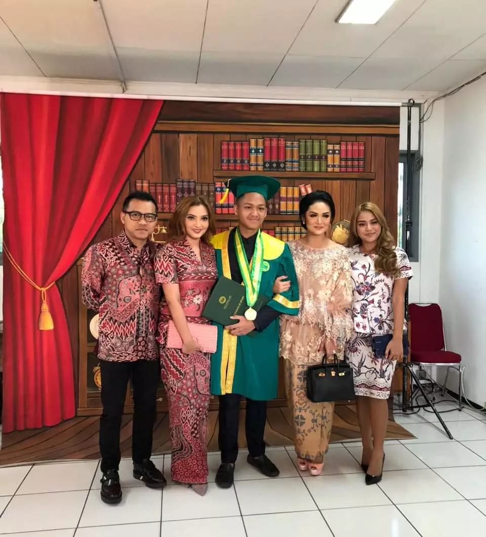 Penyanyi Tanah Air dengan mantan suami Instagram 