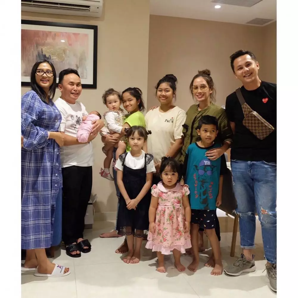 Penyanyi Tanah Air dengan mantan suami Instagram 