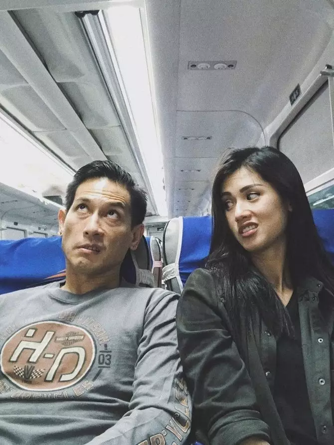 10 Pasangan cinlok  © 2020 brilio.net 10 Pasangan cinlok  © 2020 brilio.net