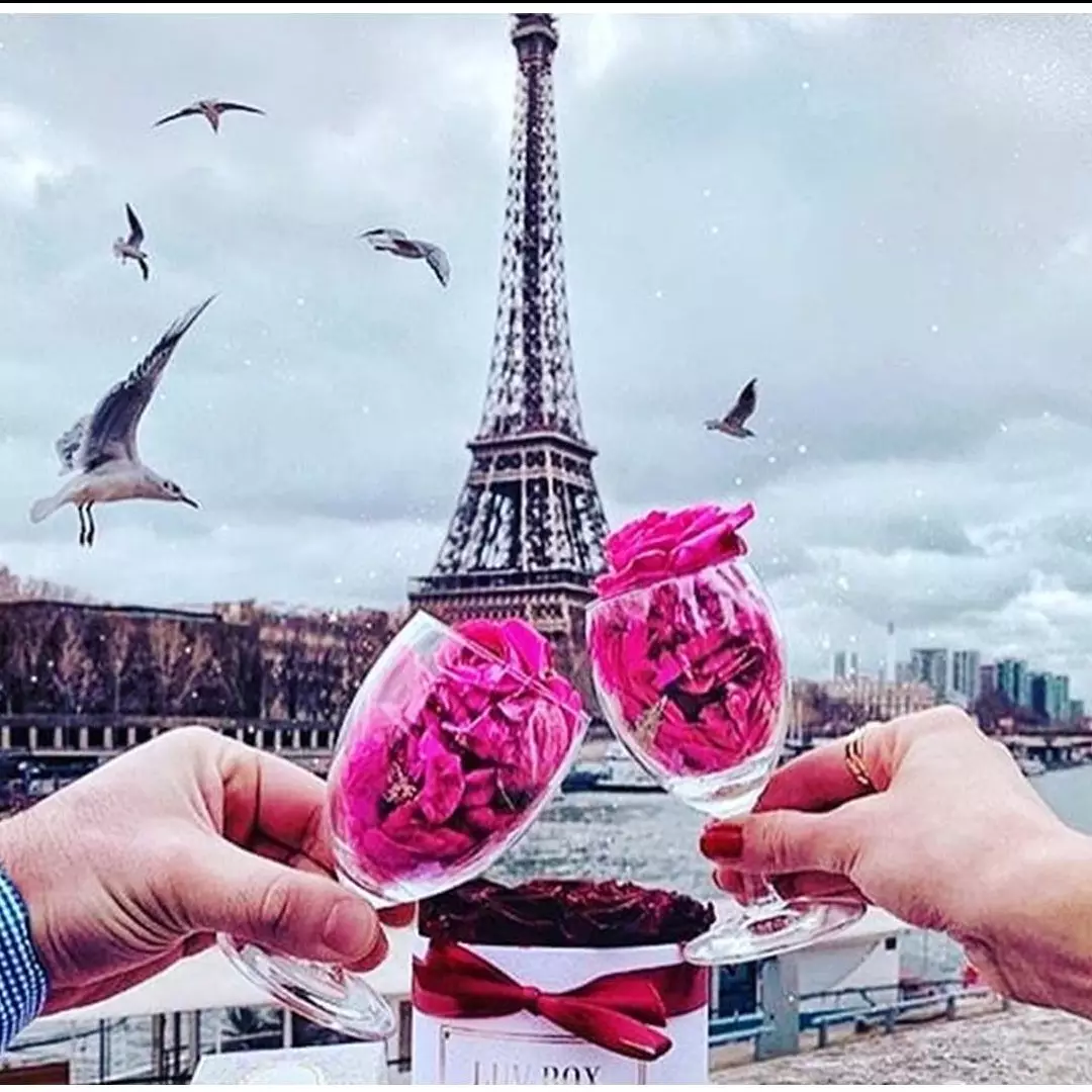111 Kata-kata ucapan valentine romantis, bisa jadi caption Instagram