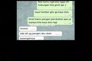 10 Chat WA pacar minta putus ini bikin senyum nyesek