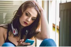 Cara mengetahui keberadaan pacar lewat WhatsApp, anti dibohongi