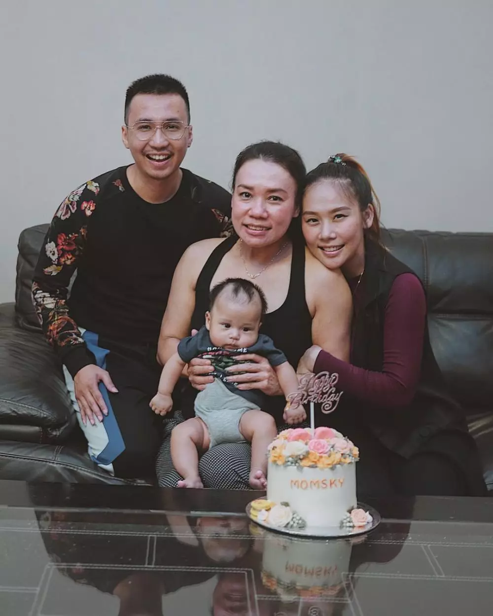 Momen kebersamaan Cherly Juno dan ibu Instagram  Momen kebersamaan Cherly Juno dan ibu Instagram
