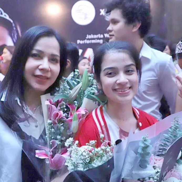 putri bungsu Iis Sugianto  instagram 