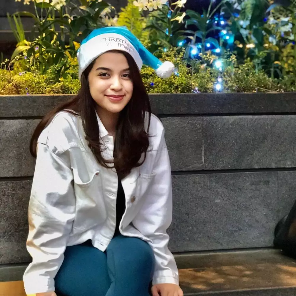 putri bungsu Iis Sugianto  instagram 