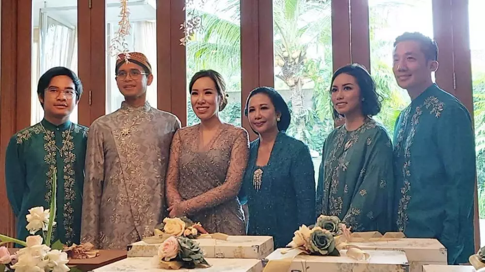 Lamaran anak Rini Soemarno Instagram 