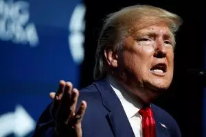  Ekspresi menggelitik Donald Trump usai lolos dari pemakzulan