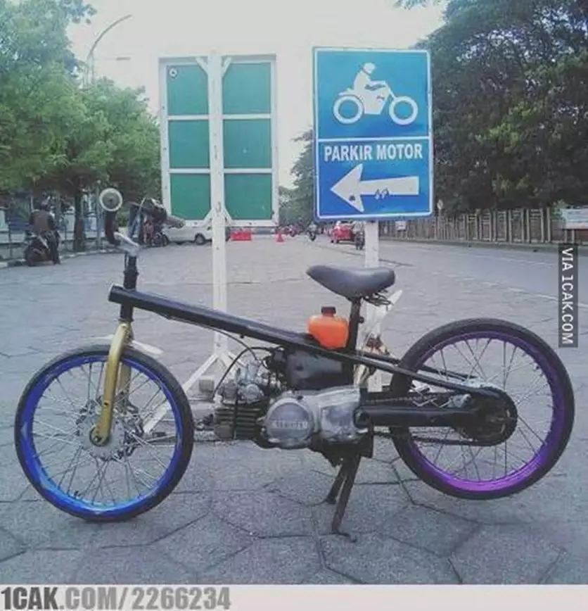 potret lucu modifikasi sepeda geleng kepala © 2020 1cak.com