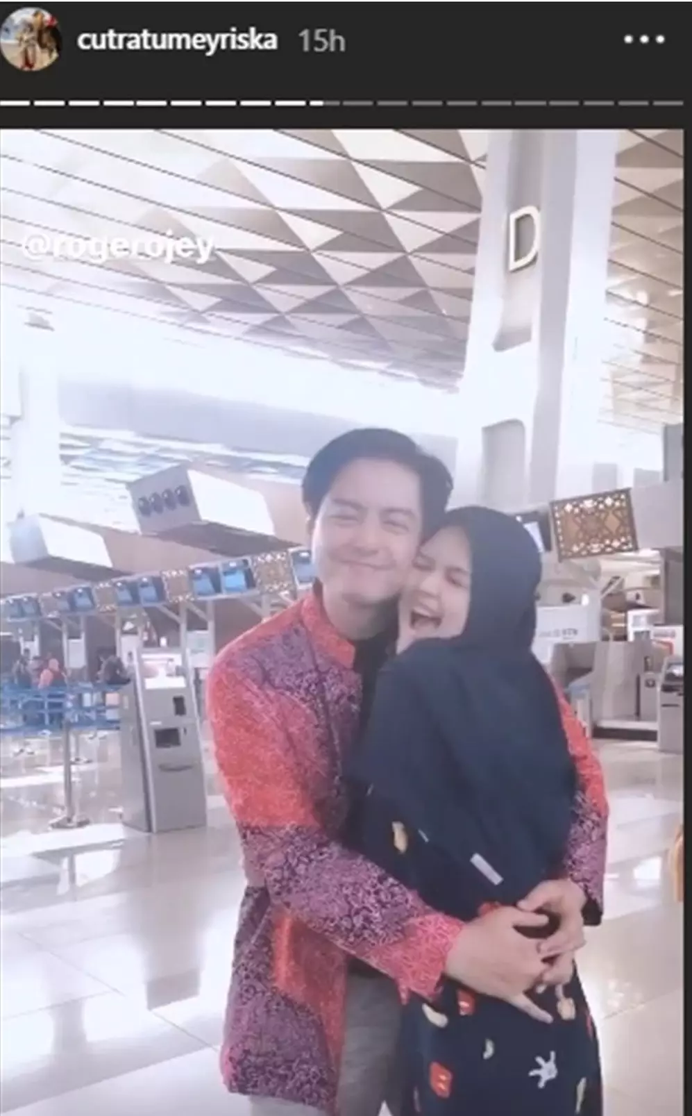 Cut Meyriska antar suami umrah  Instagram 