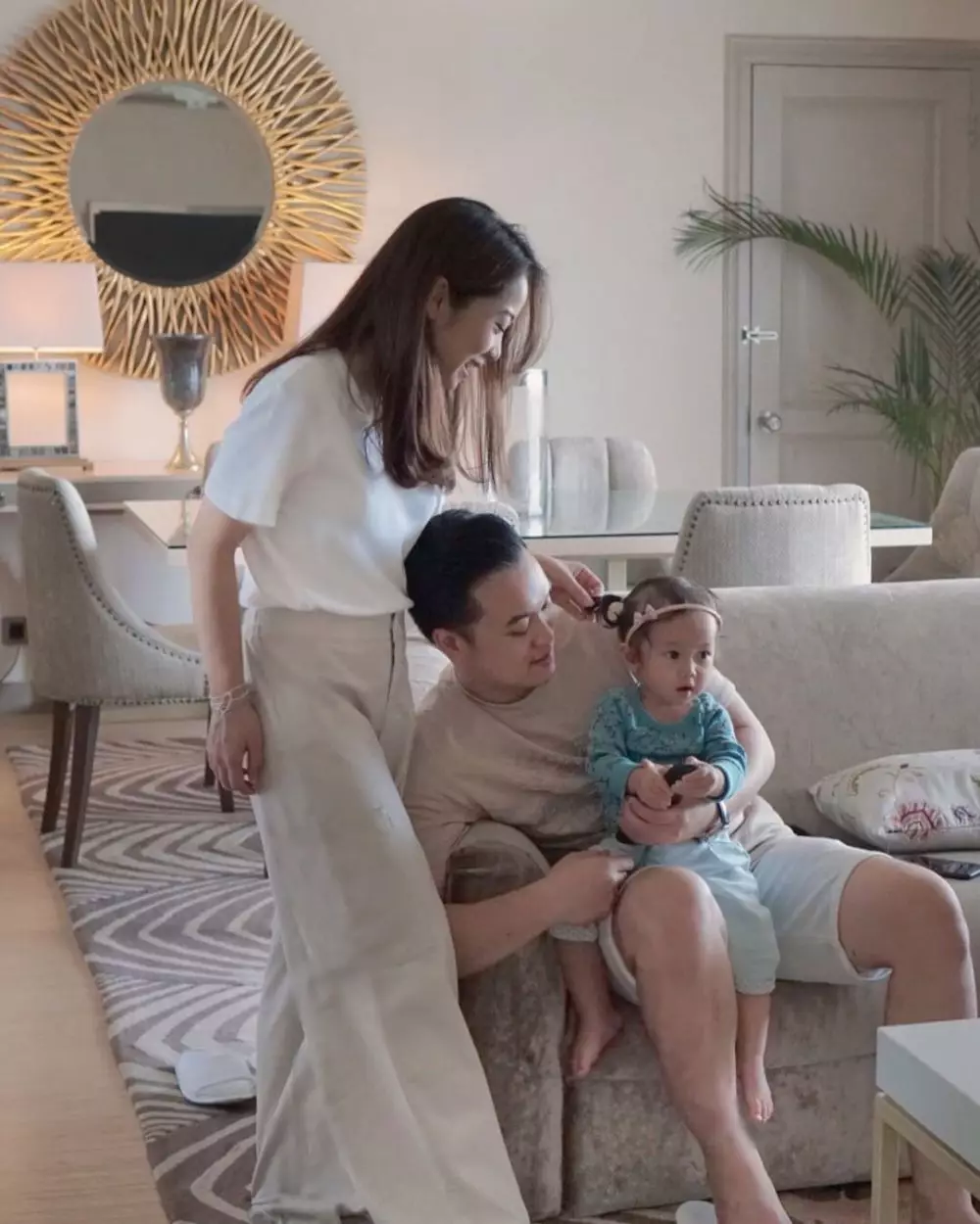 potret Karina Salim momong anak Instagram/@karinasalim