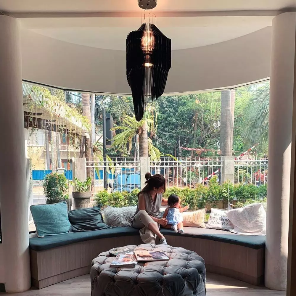 potret Karina Salim momong anak Instagram/@karinasalim