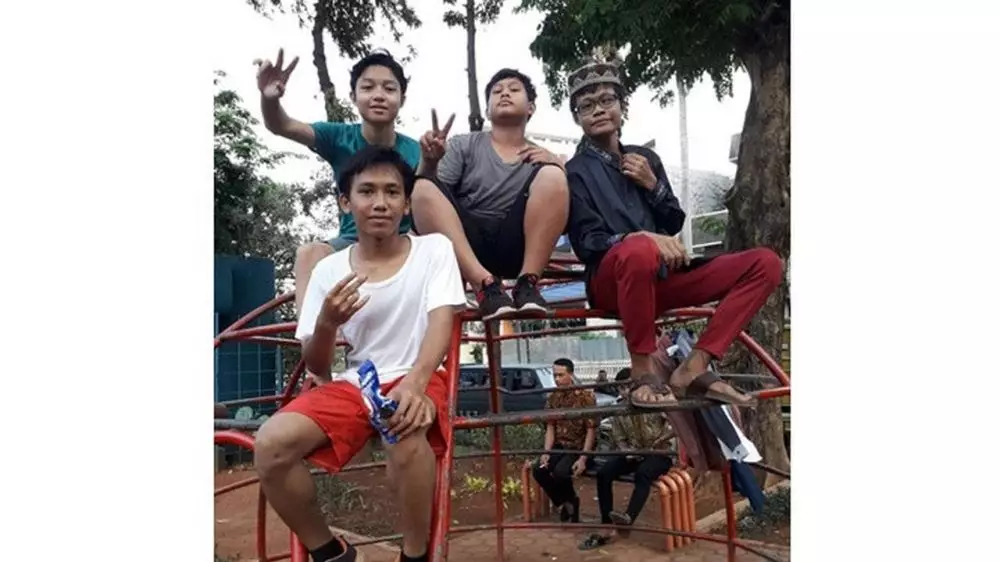 Sony Wakwaw potret terbaru  berbagai sumber 