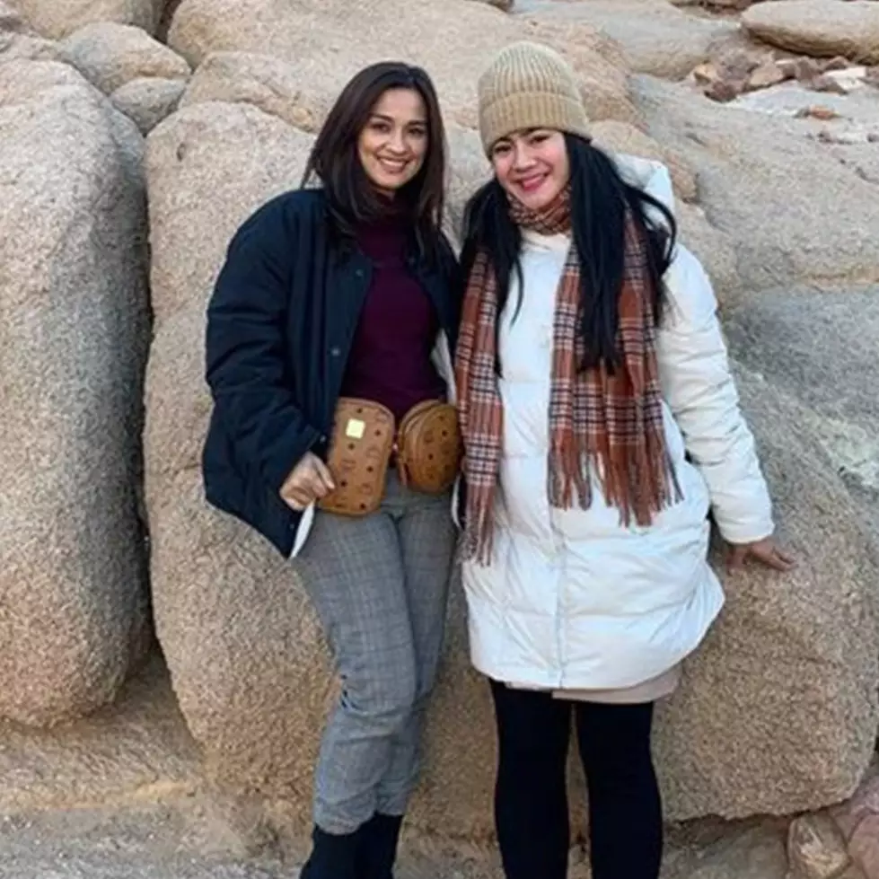 8 Potret kebersamaan Felicya Angelista &amp; mama, bak kakak adik 