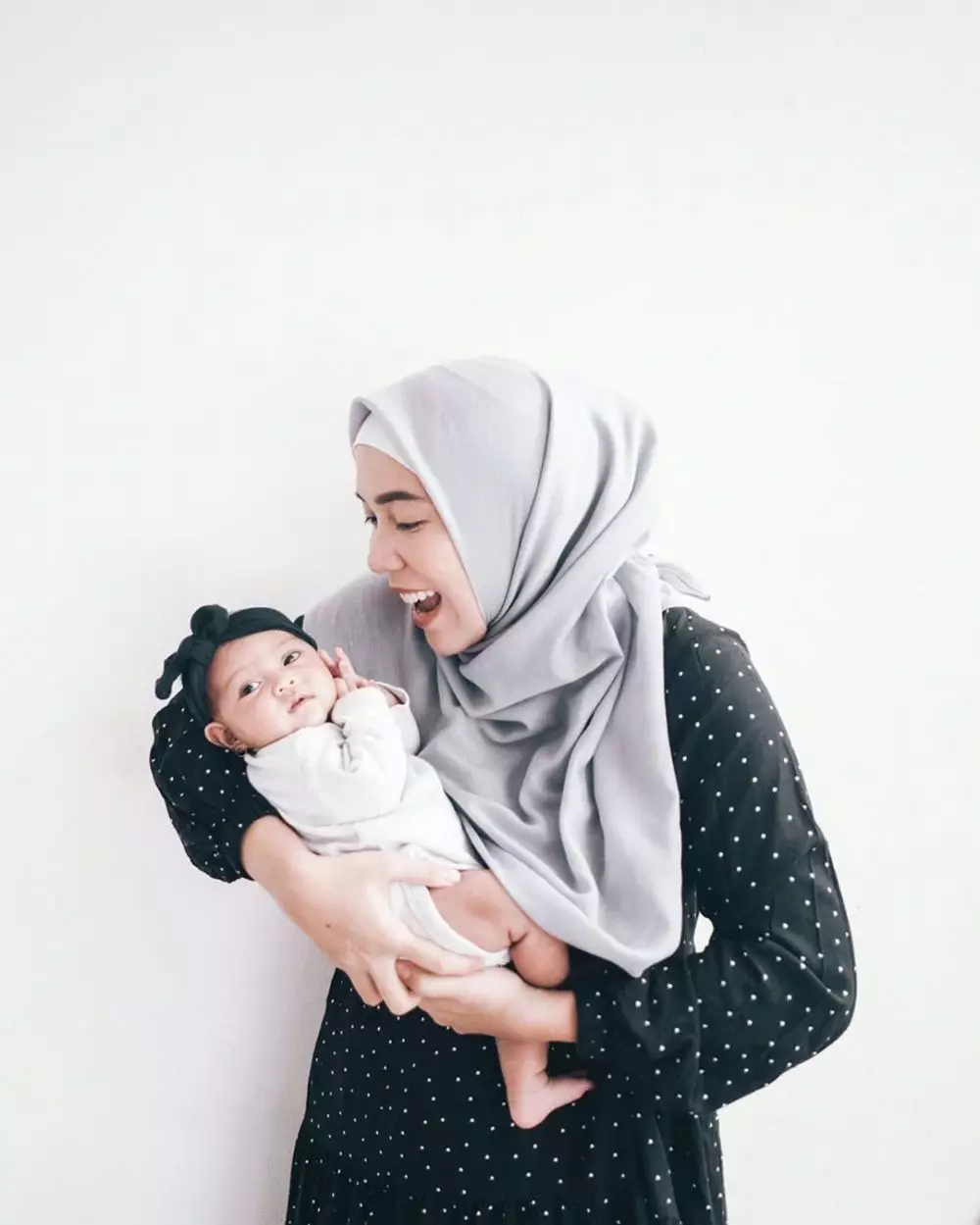 Fitri Tropica momong anak instagram 