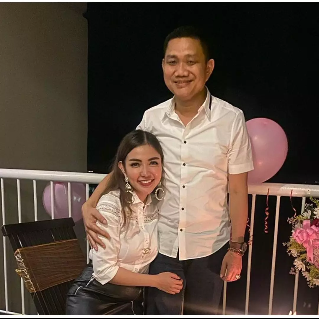 10 Momen kejutan ultah Bella Shofie ke-28, kuenya curi perhatian