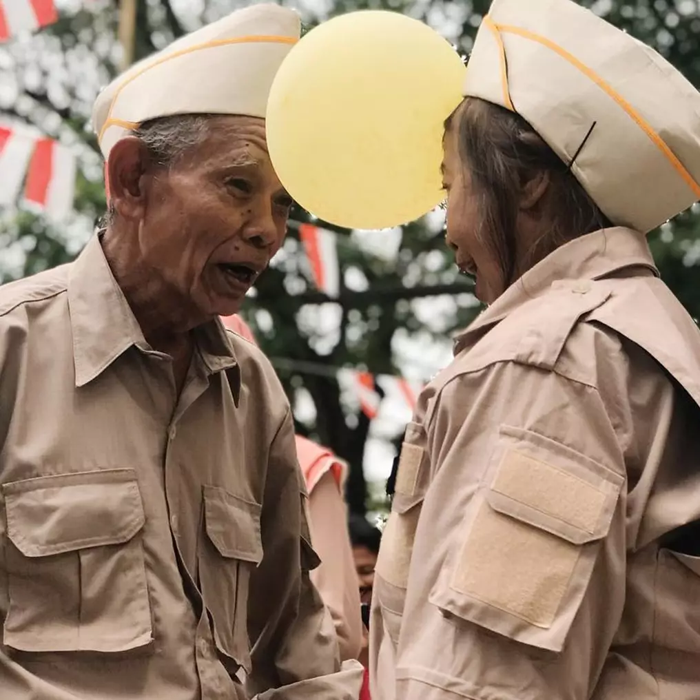 Jadi pasangan tertua, ini 7 momen manis Haji Murod &amp; Bu Tuti di TOP