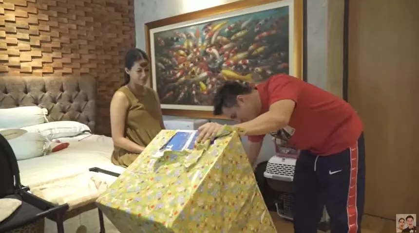 Baim Wong berharap sang anak dijenguk mantan, ini reaksi istri © 2020 brilio.net Baim Wong berharap sang anak dijenguk mantan, ini reaksi istri © 2020 brilio.net