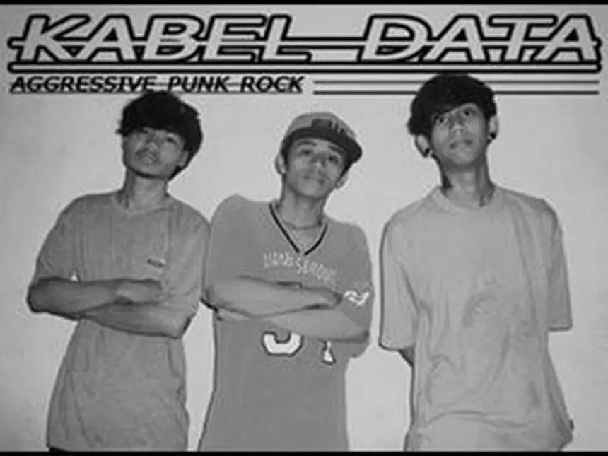 Poster grup band Indonesia paling lucu © 2020 twitter.com