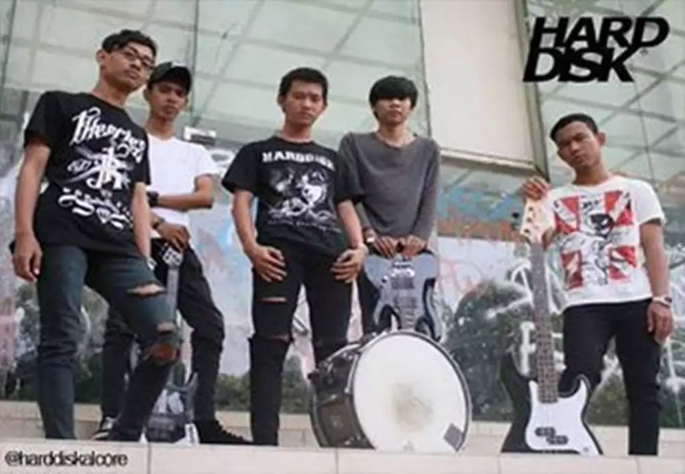 Poster grup band Indonesia paling lucu © 2020 twitter.com