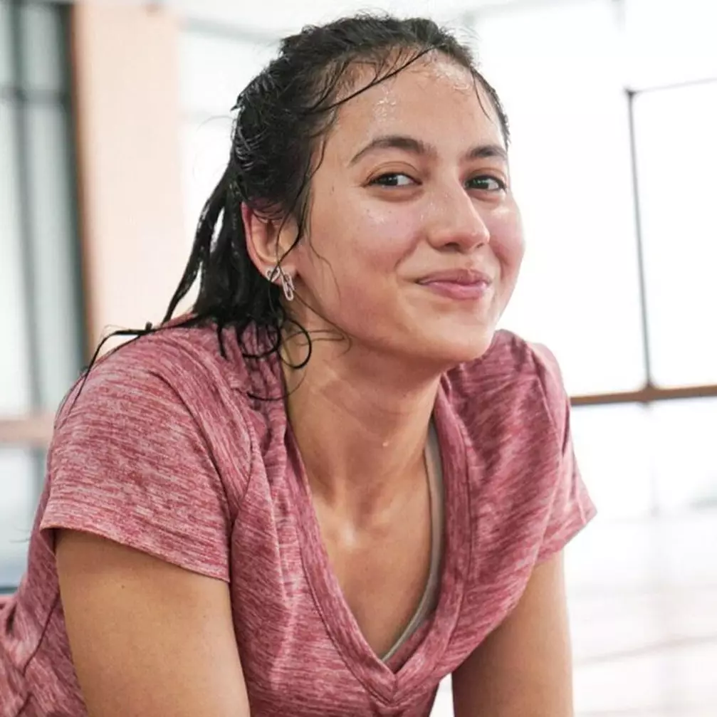 9 Seleb pamer body goals di tempat fitnes, Pevita tuai pujian