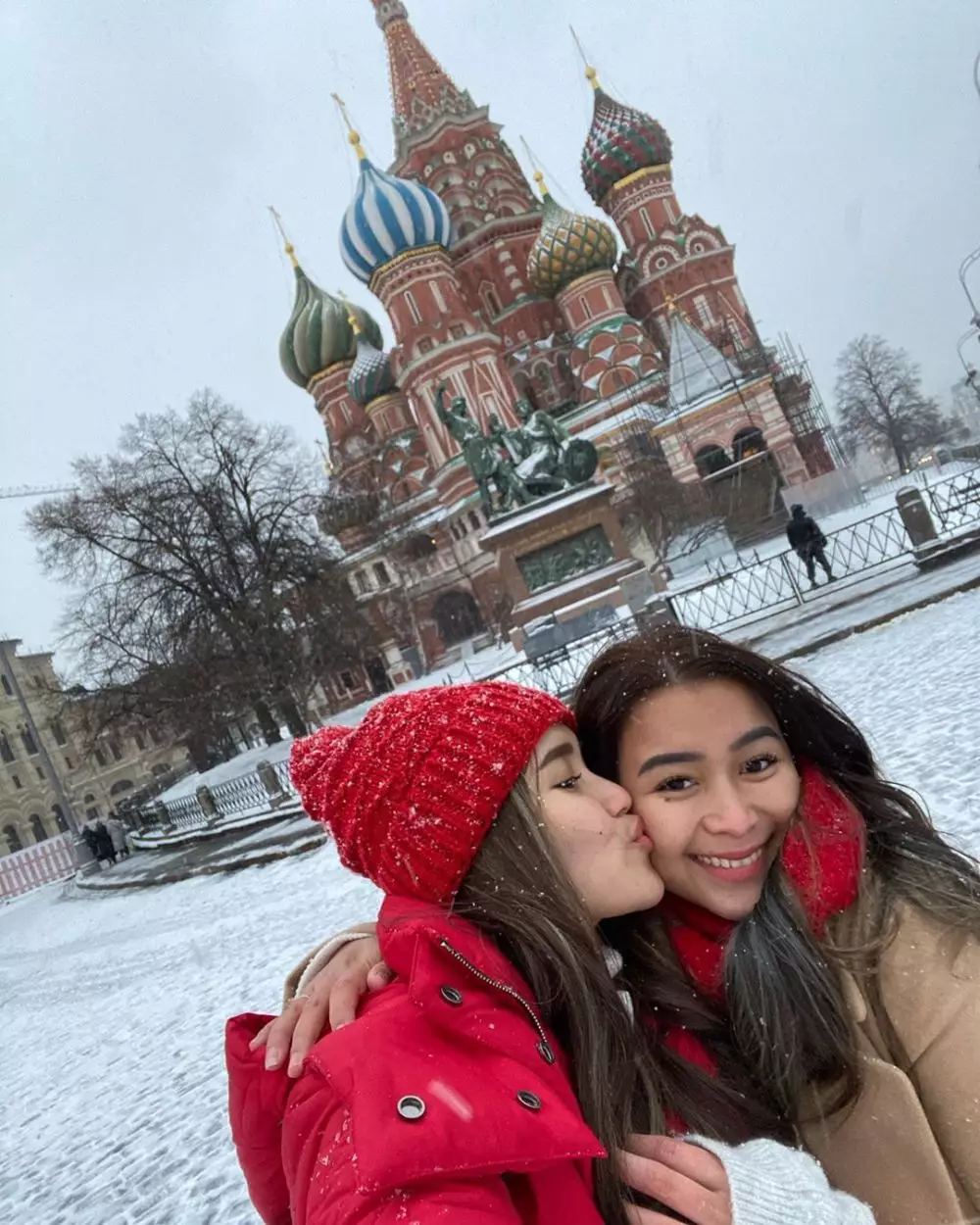 Liburan ayu ting ting di Moscow © 2020 brilio.net Liburan ayu ting ting di Moscow © 2020 brilio.net