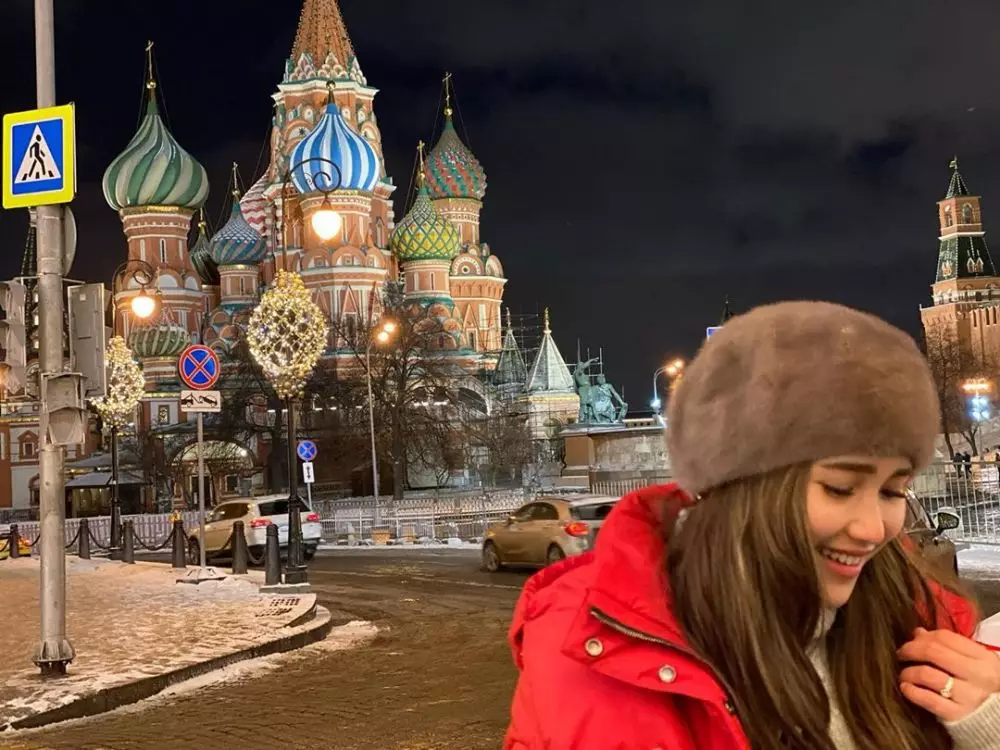 Liburan ayu ting ting di Moscow © 2020 brilio.net Liburan ayu ting ting di Moscow © 2020 brilio.net