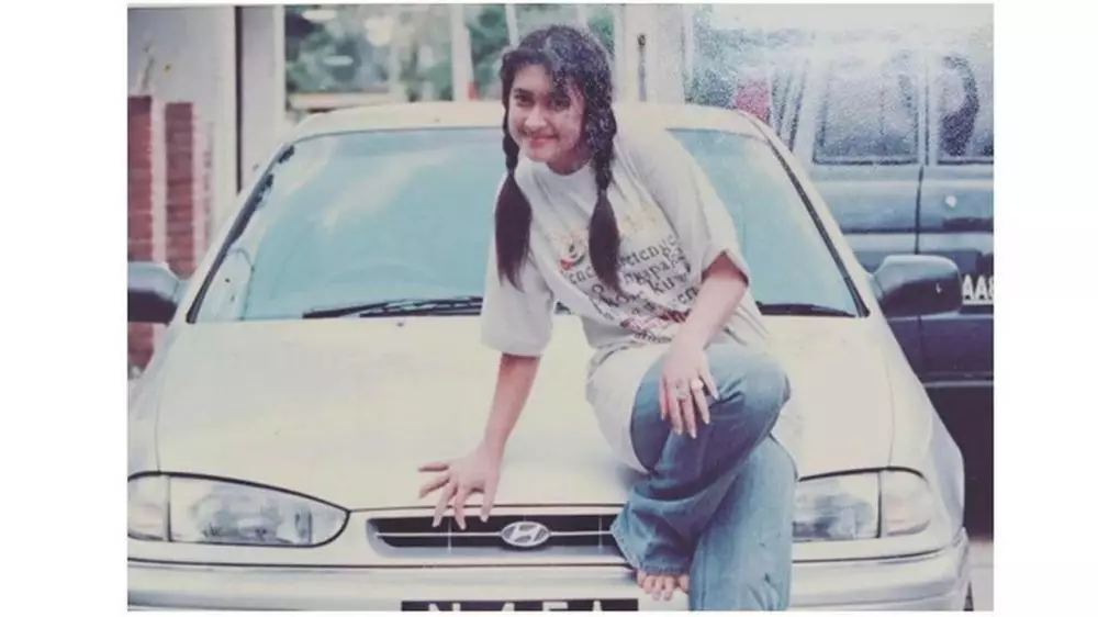 potret lawas Nafa Urbach instagram potret lawas Nafa Urbach instagram