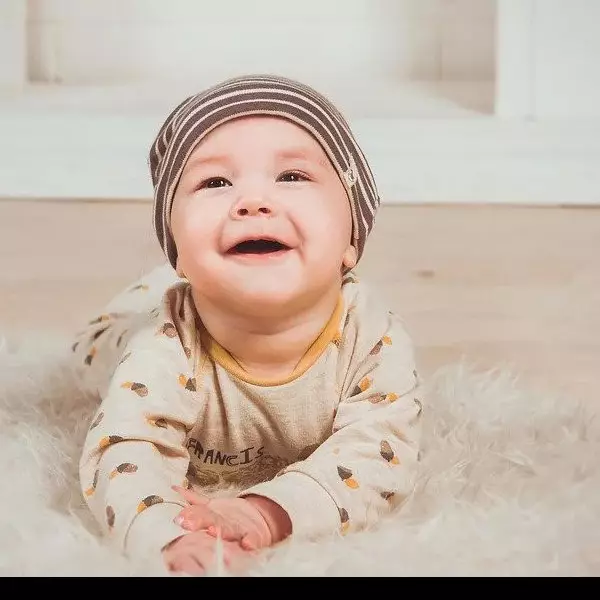 150 Nama bayi laki-laki bermakna bijaksana