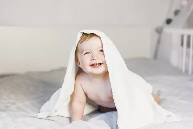 bayi laki-laki modern istimewa