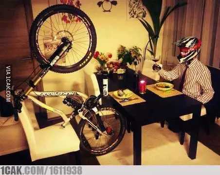 cara unik jomblo hadapi Valentine kocak © 2020 1cak.com