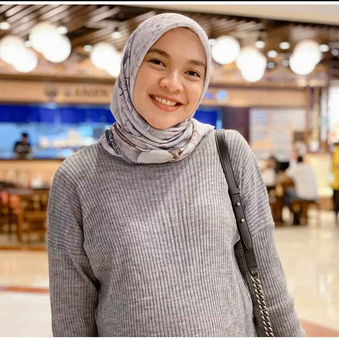 Ratu Tika Bravani 'Denok TOP' melahirkan anak pertama