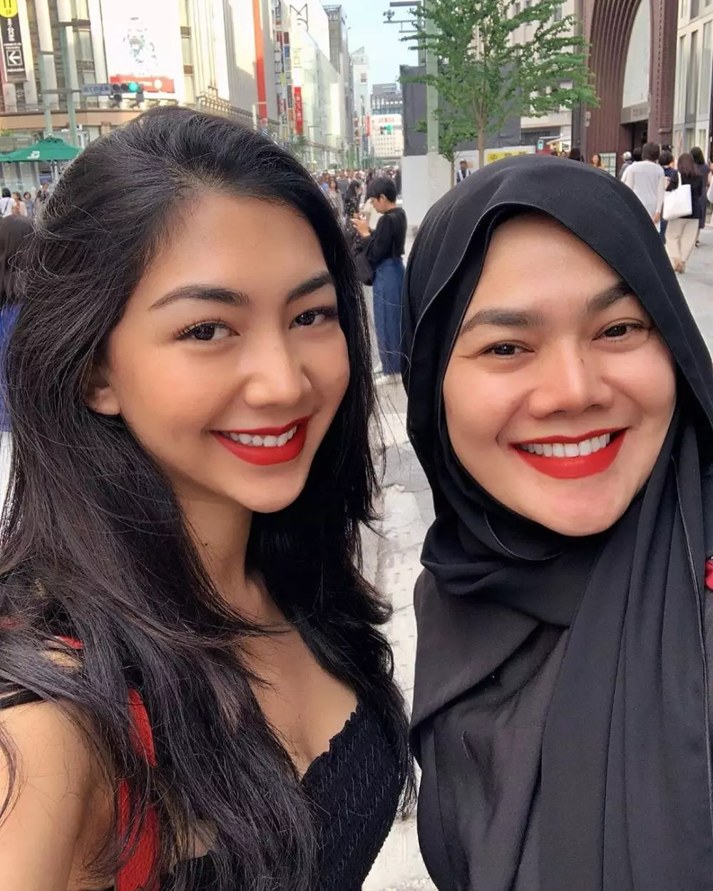 Sarita dan anaknya yang blasteran Jerman Instagram Sarita dan anaknya yang blasteran Jerman Instagram