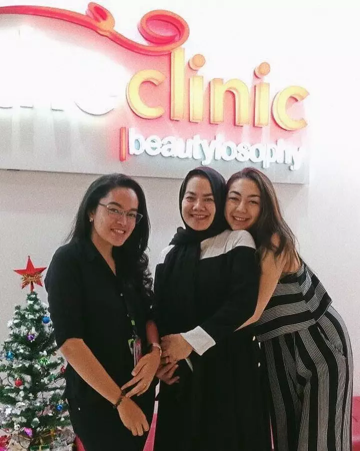 Sarita dan anaknya yang blasteran Jerman Instagram Sarita dan anaknya yang blasteran Jerman Instagram